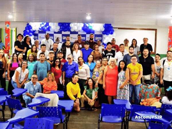momento de diálogo com os convidados e a curadoria